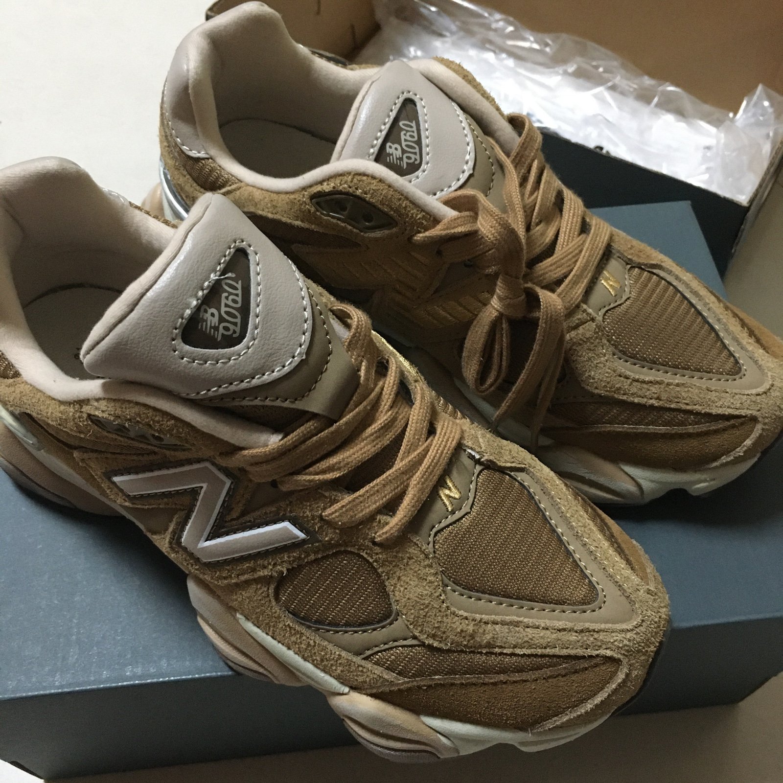 New Balance 9060 Retro men size 8.5