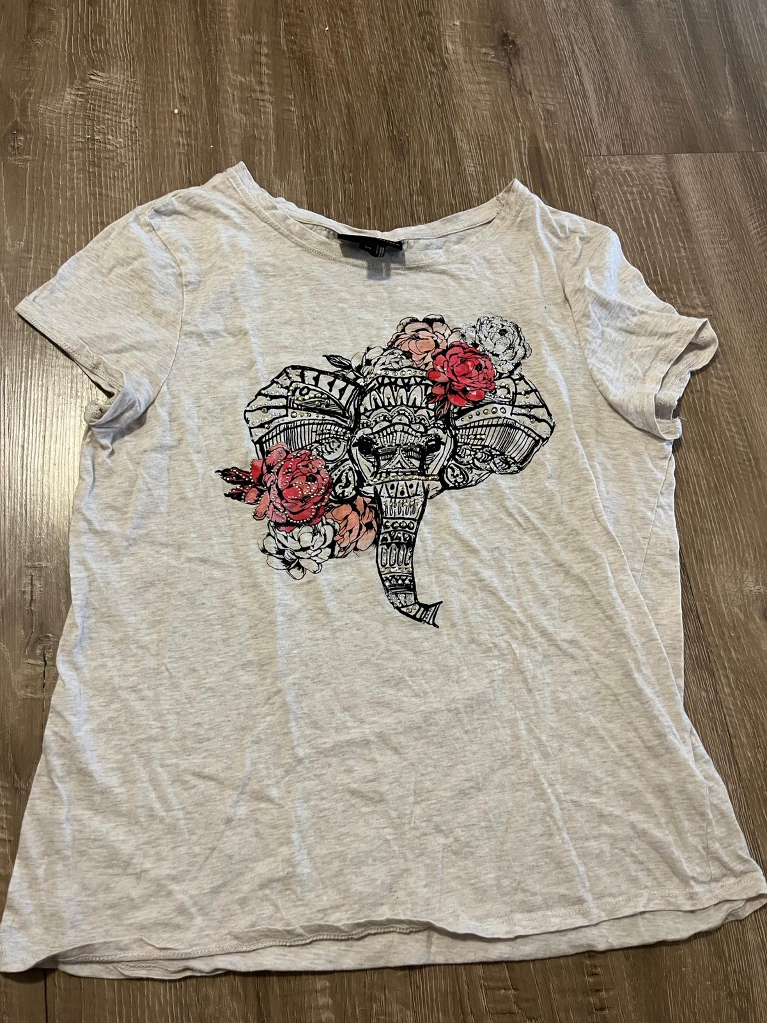 Jeans by buffalo t-shirt