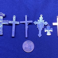Lot of 10 vintage crosses/crucifix/religious items