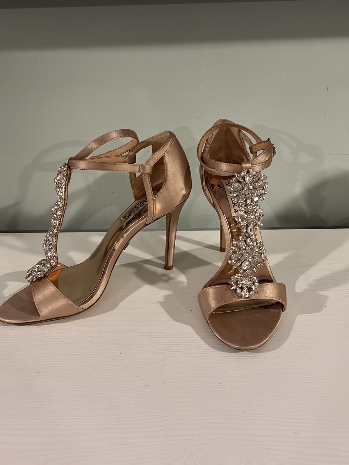 badgley mischka Crystal high heel shoes 6.5