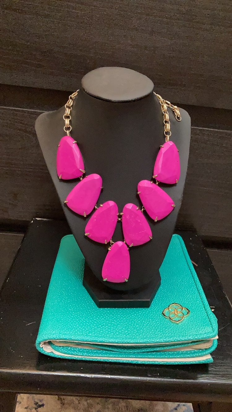 Kendra Scott Magenta Harlow Necklace