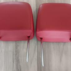 07 ford mustang GT Convertible front seat red headrest