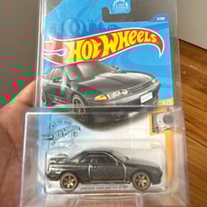 Hot Wheels Nissan Skyline GTR R32