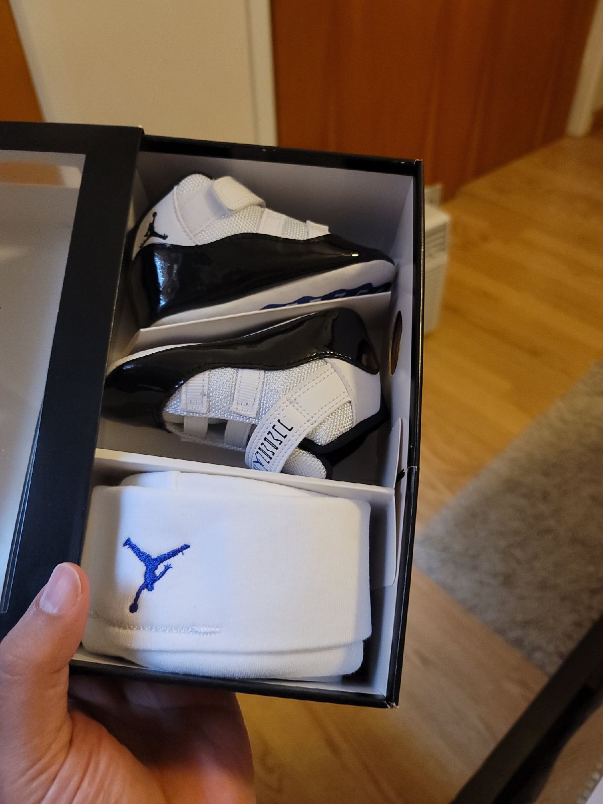 Air Jordan gift pack size 4C
