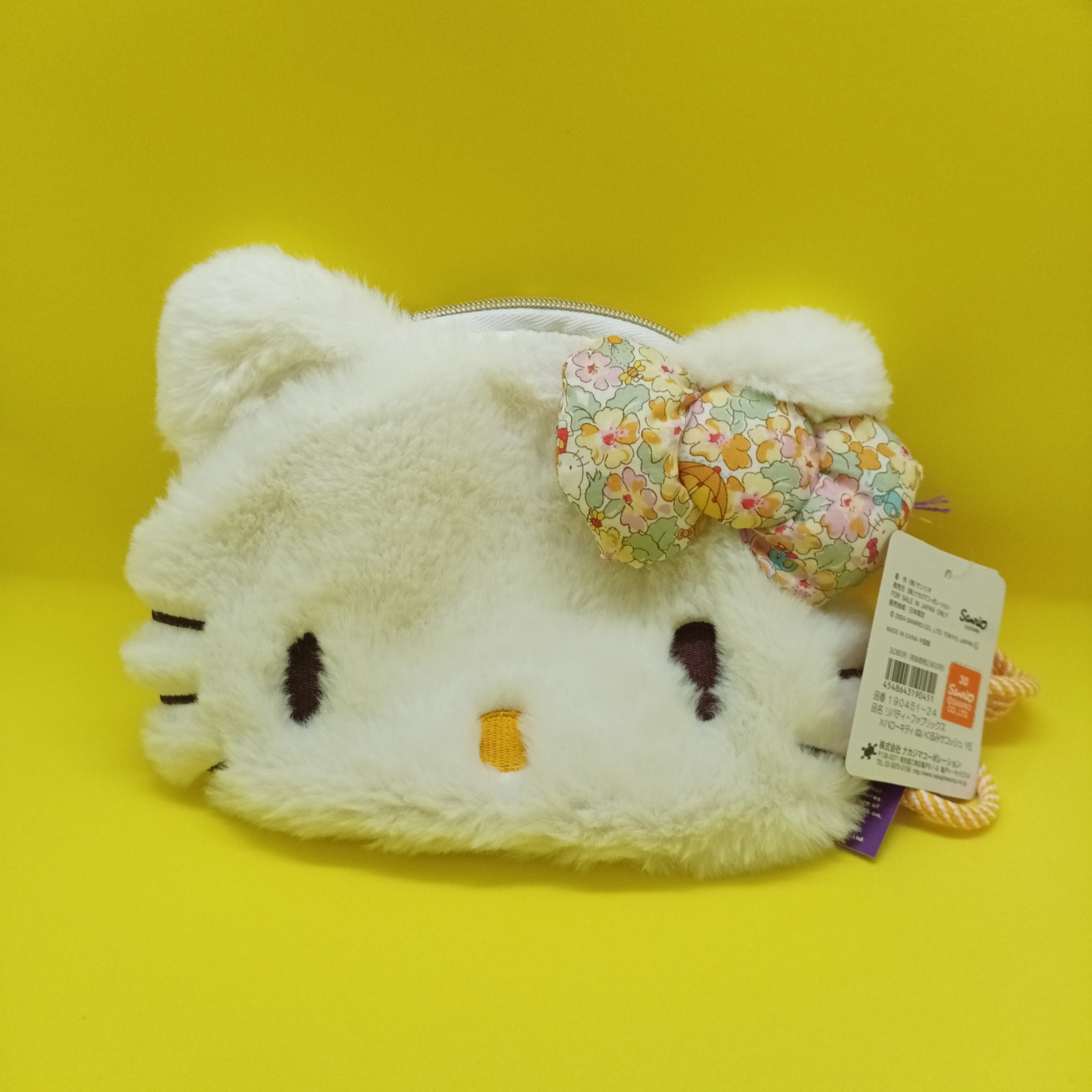 Sanrio hello kitty liberty fabric face fluffy shoulder bag.