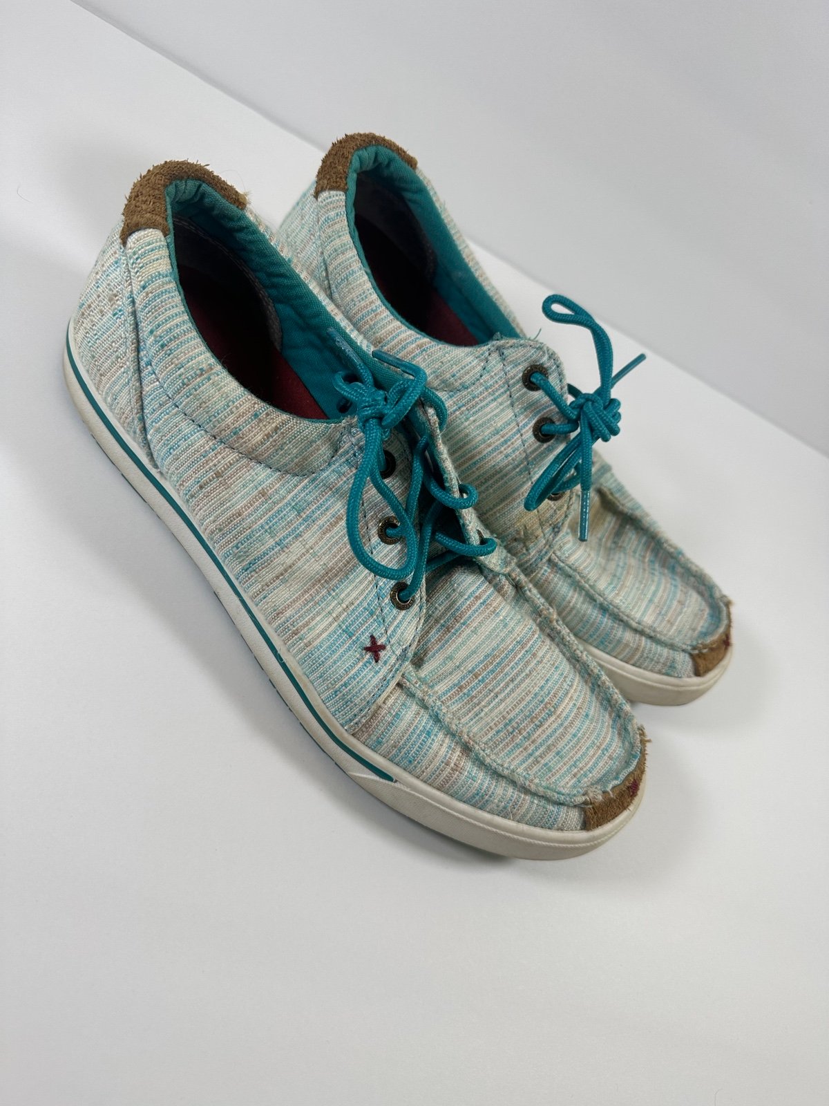 Size 9 Women’s twisted X shoes