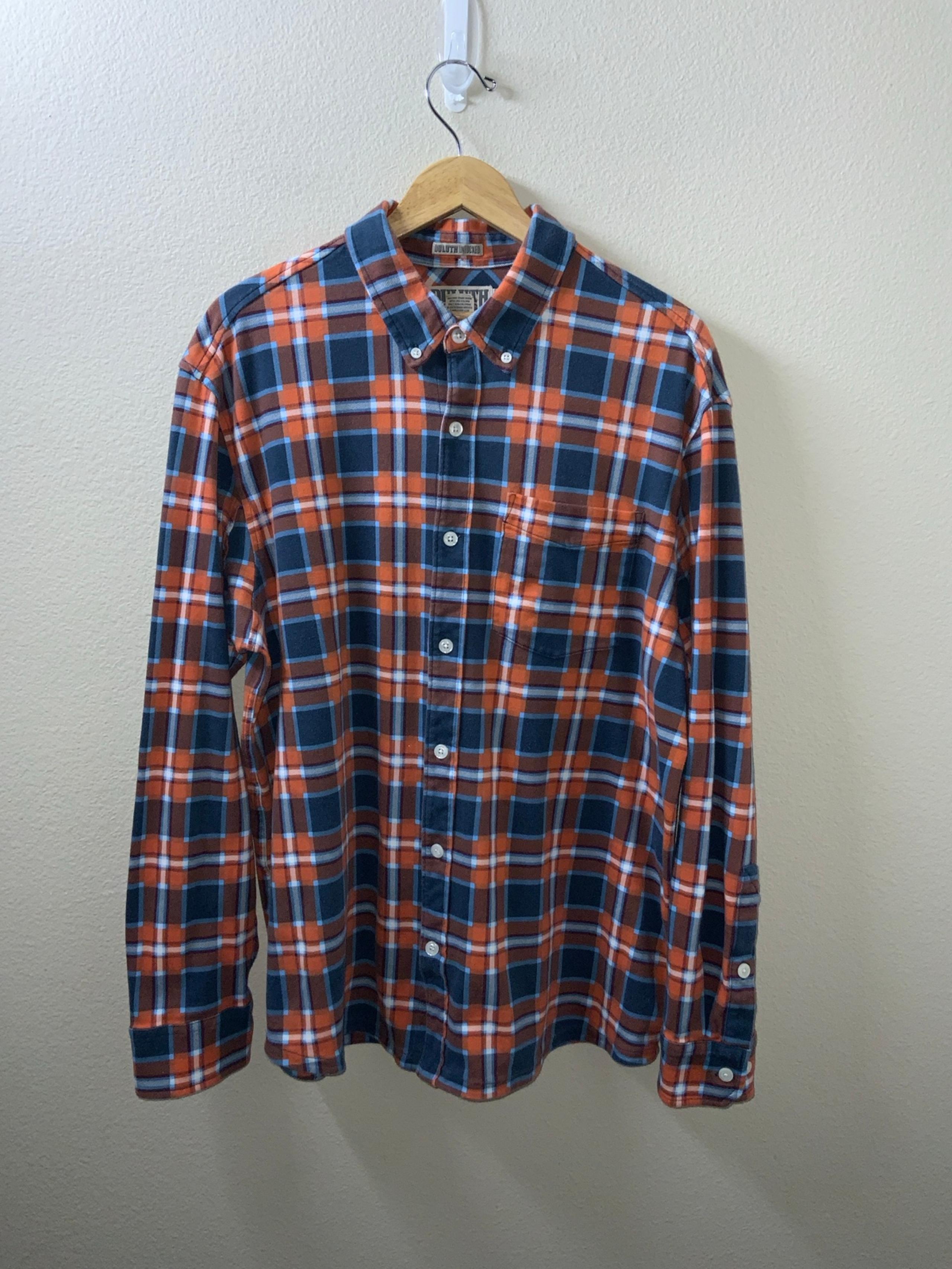Men’s Duluth Trading Button Down Shirt Size Large