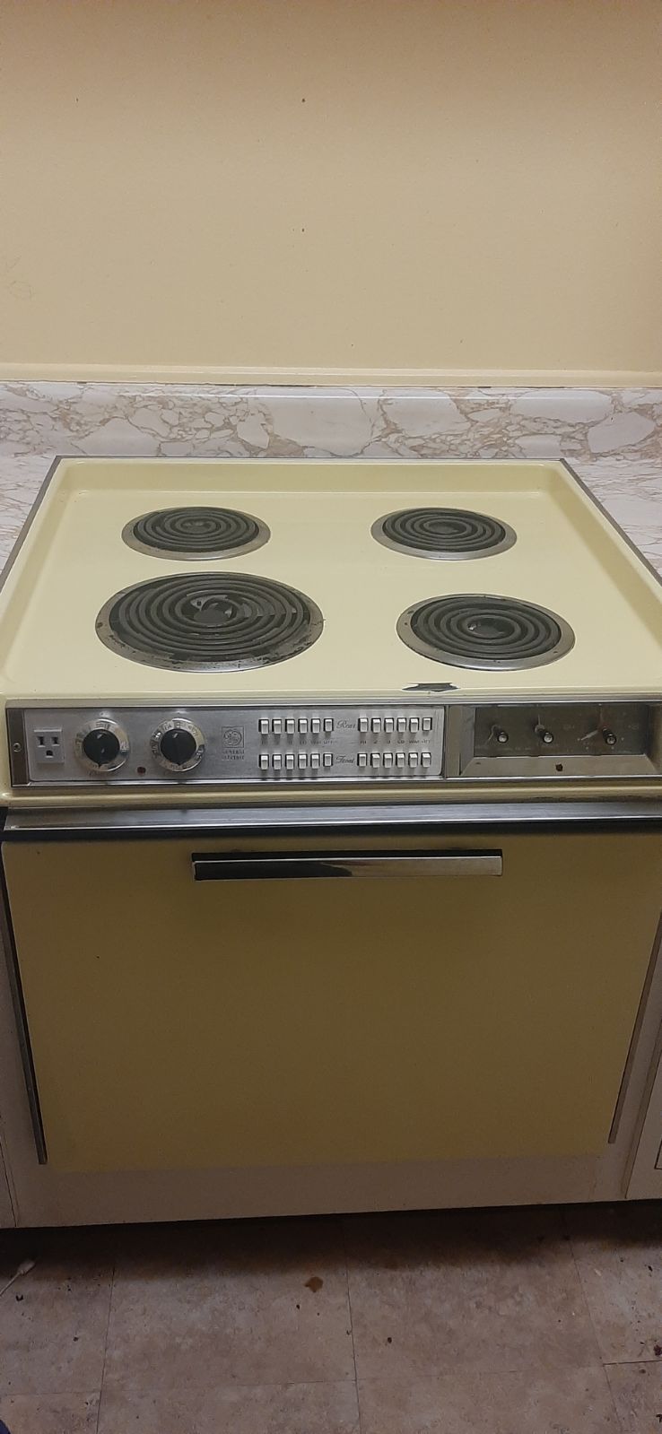Makes buzzing noise from clock time area, so works just needs some love