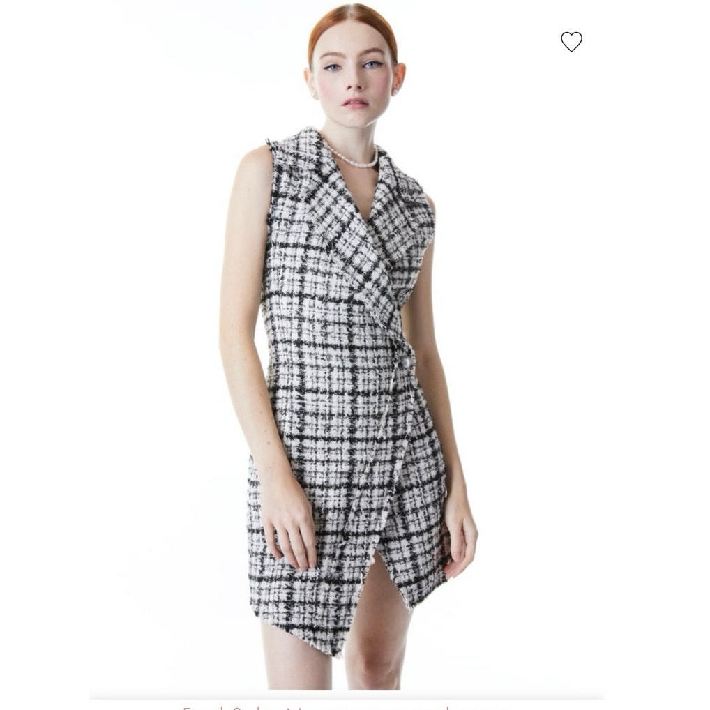 NWOT ALICE & OLIVIA Sz 12 Meri Asymmetric Tweed Mini Dress Pearl Clasp