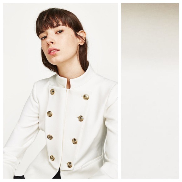 NWT. Zara White Short Blazer. Size S.