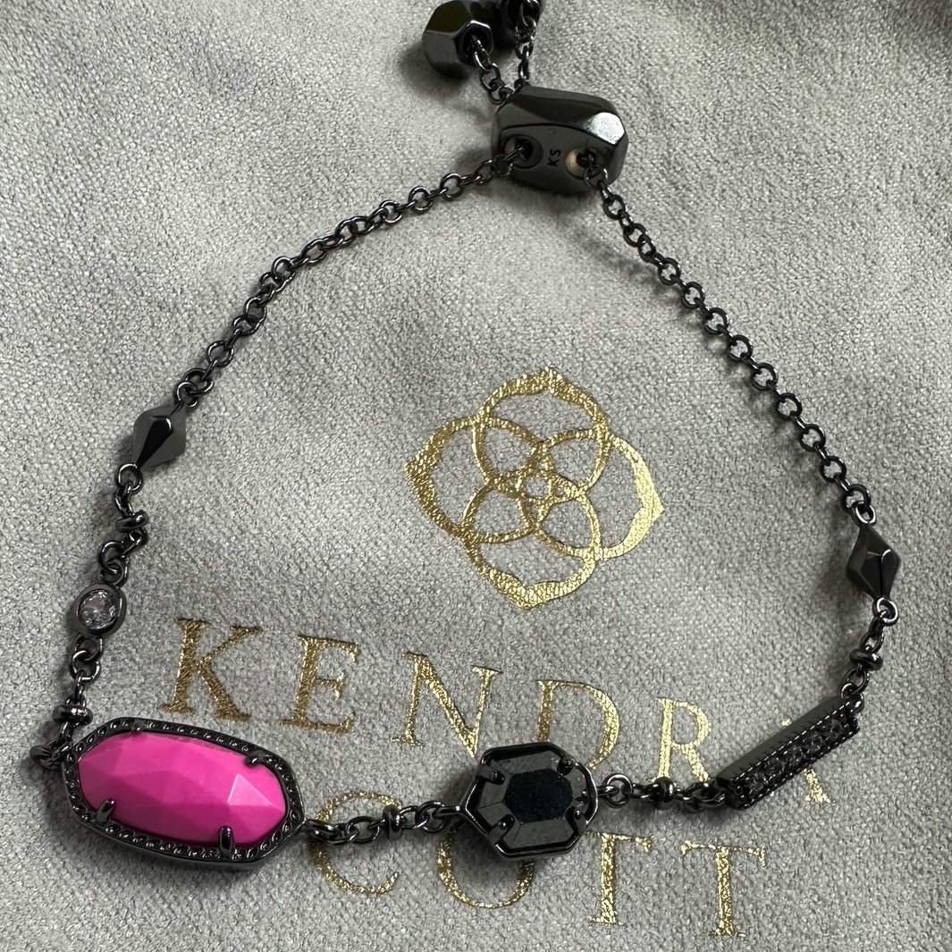 NWT Kendra Scott Deirdre in Gunmetal and Magenta Magnesite/Hematite
