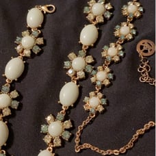 Crown trifari green stone necklace w/2 bracelets