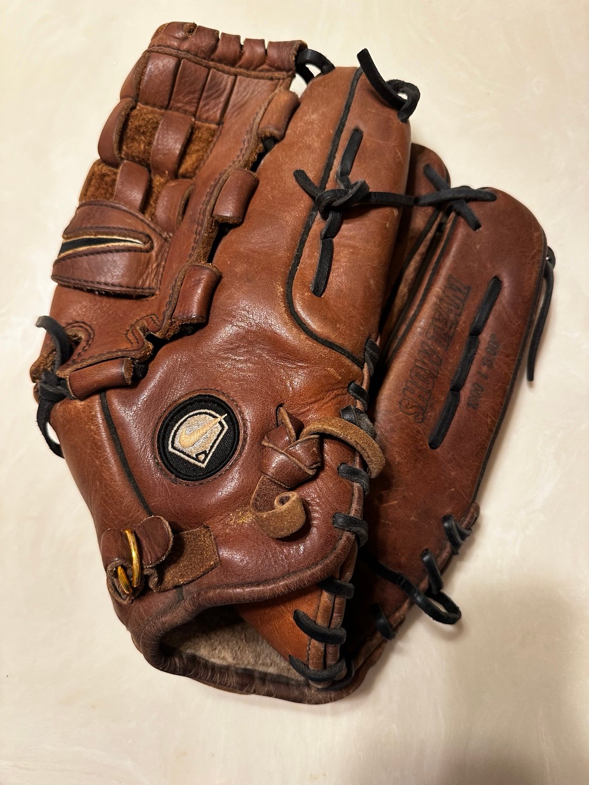 Nike Show Team 1300 glove