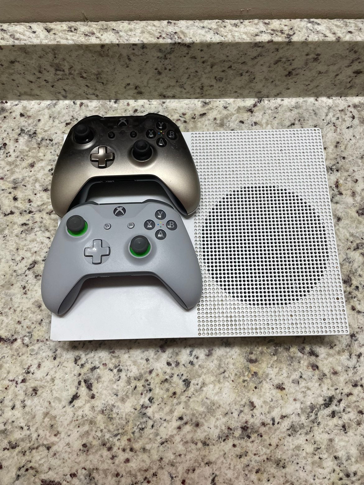 Xbox One S
