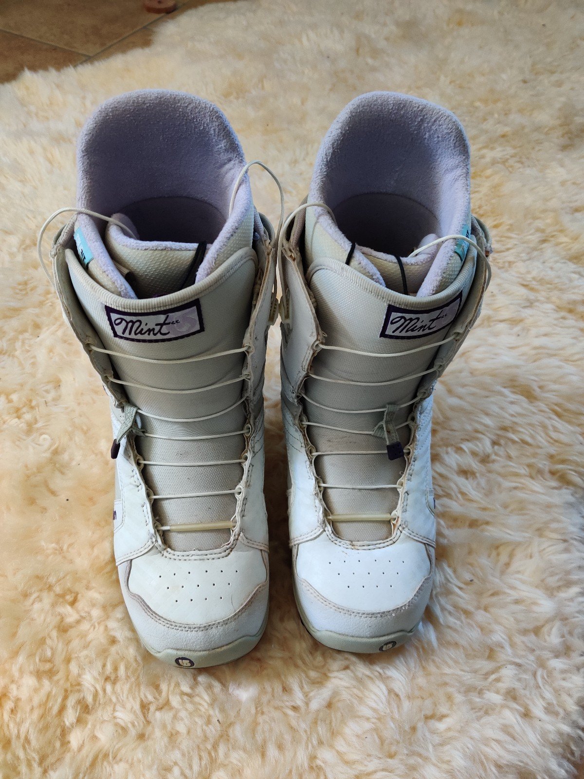 Burton Mint Snowboard Boots Women's size 10 white with