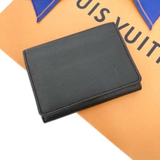 【Excellent Condition】 Louis Vuitton ☆ Taiga Carte de Visite Card Case Business Card Holder