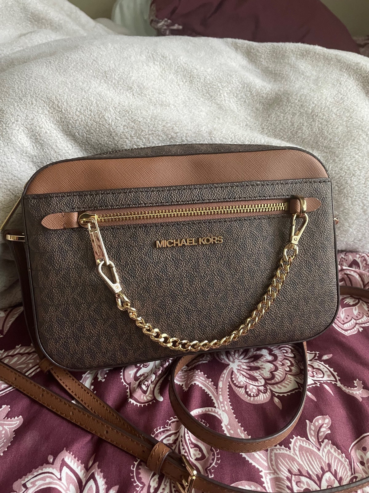 Michael Kors Jet Set Large Leather Crossbody Bag