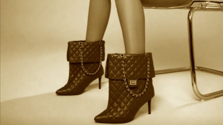 Quilted chained boots size 8