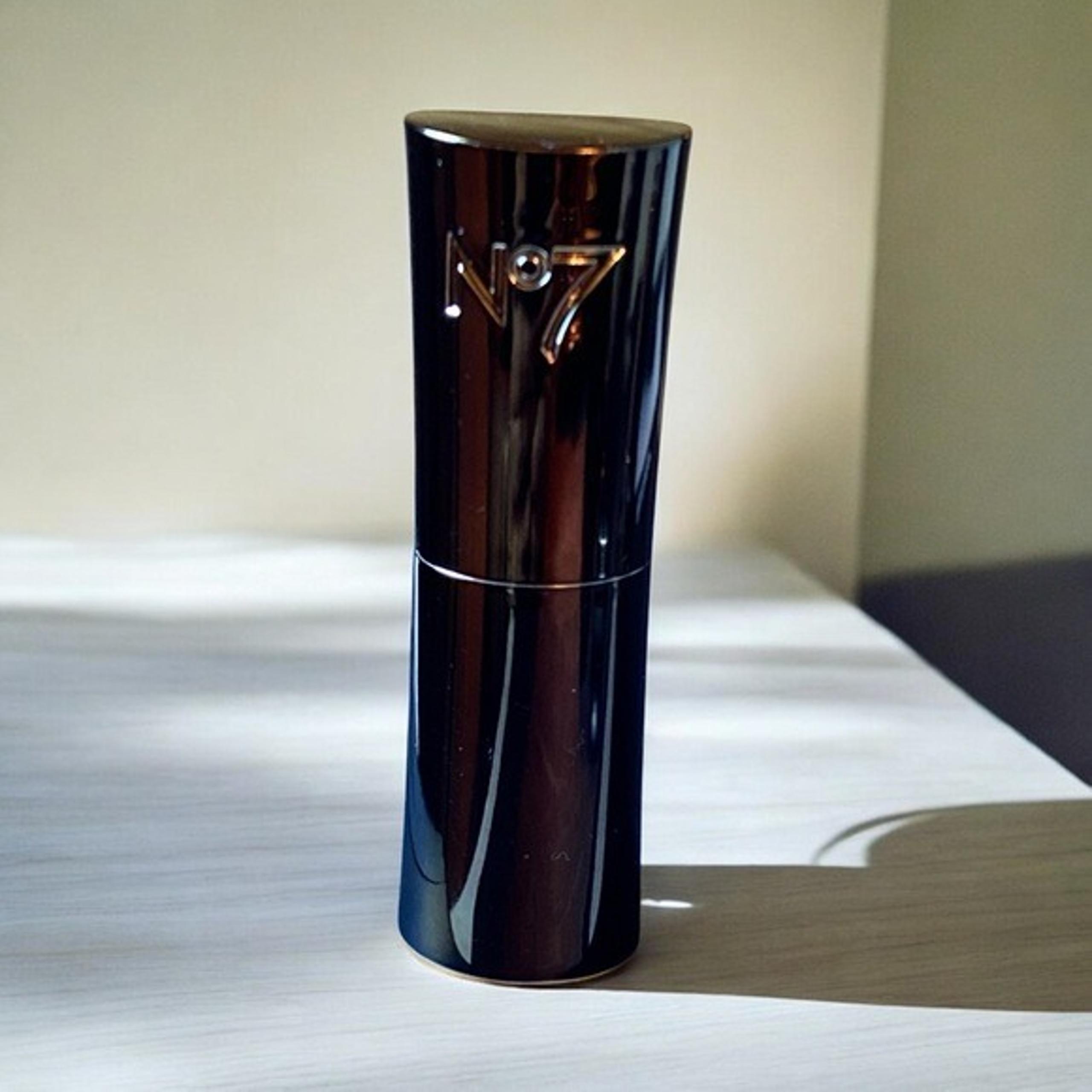 No7 Moisture Drench Lipstick – 730 Soft Tulip