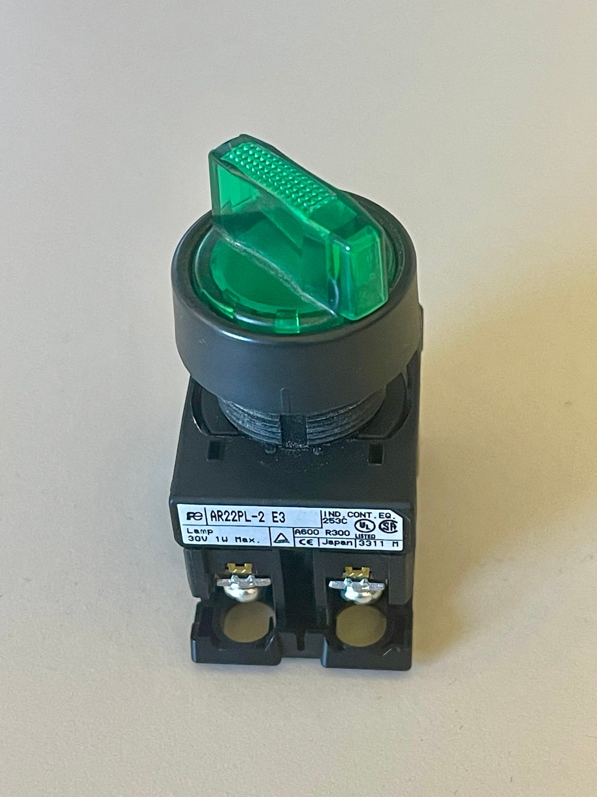 FUJI Electric Illuminated Selector Switch (Green) AR22PL-2 E3