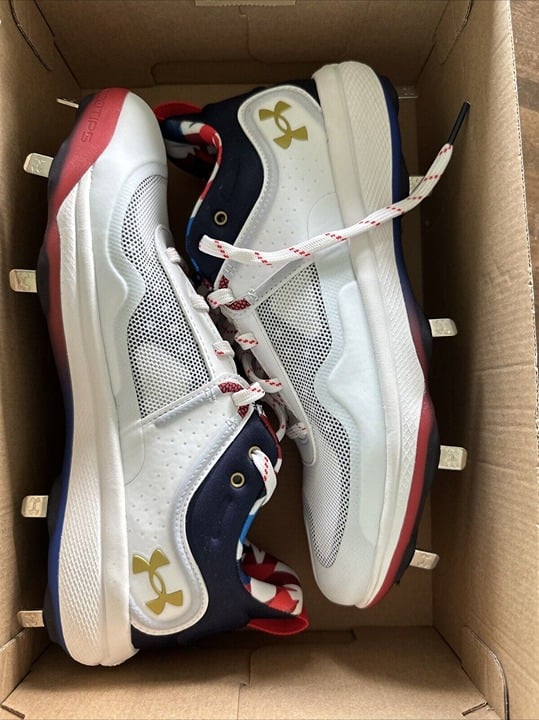 Under Armour W Glyde USA LE MT Women’s Size 10 Cleats