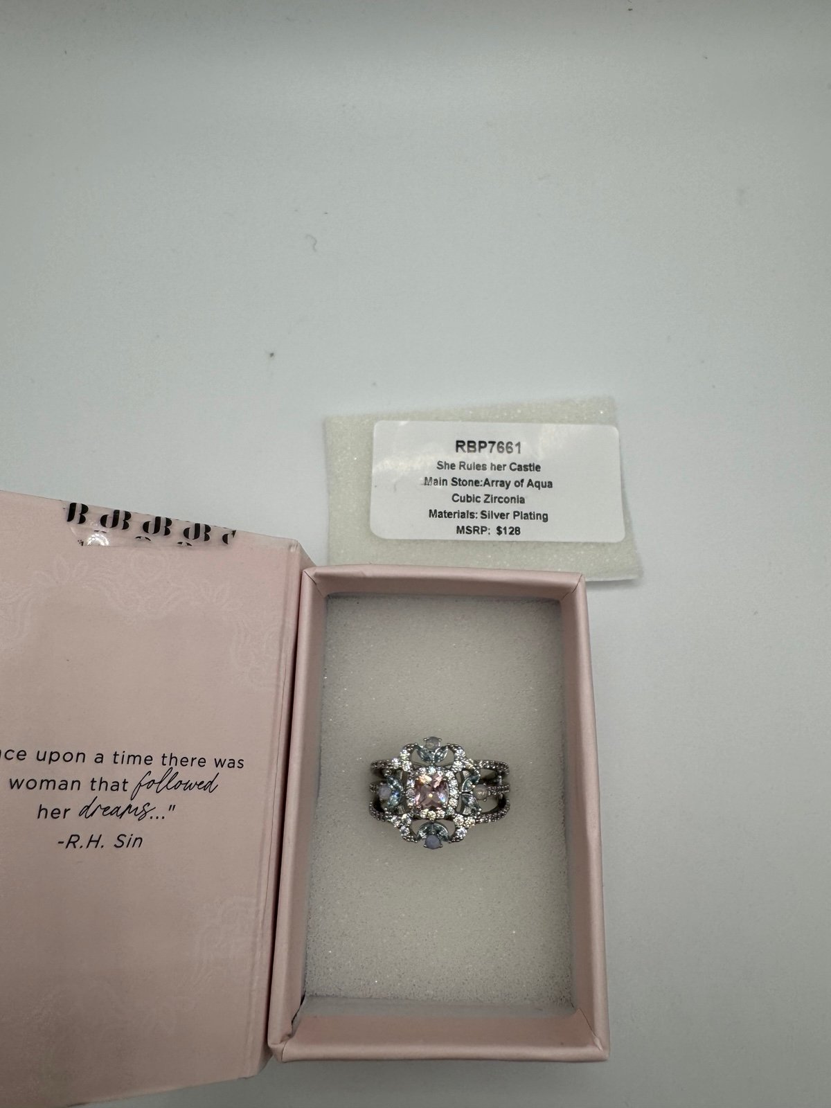 Bomb Party Reign Princess ring - detail