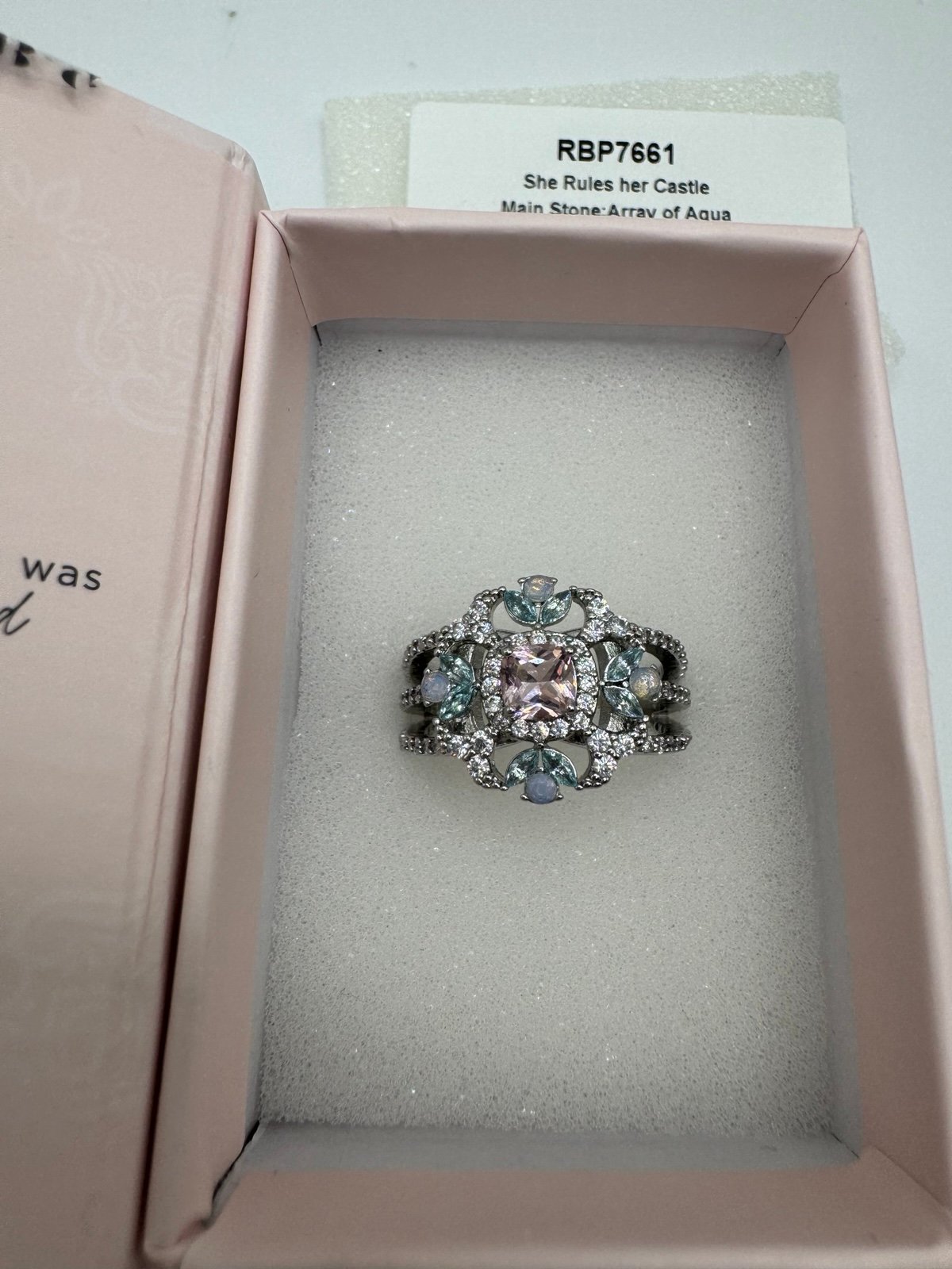 Bomb Party Reign Princess ring - detail