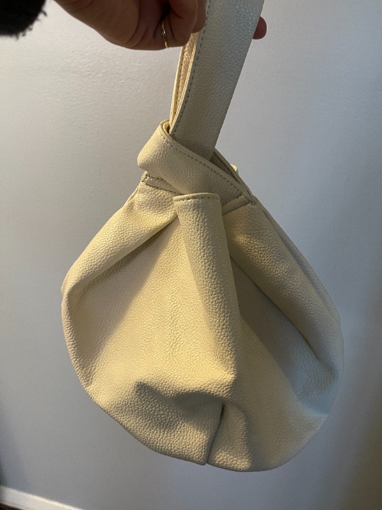 Hand bag