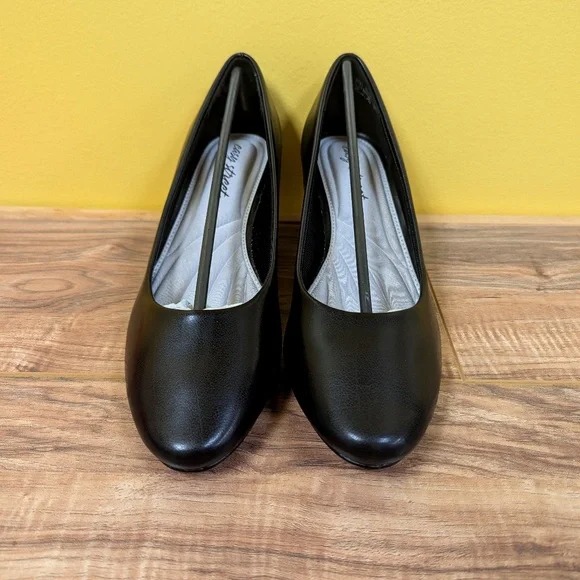 Easy Street Ballari Women’s Black Stiletto Heel Dress Pumps – Size 9.5 Medium