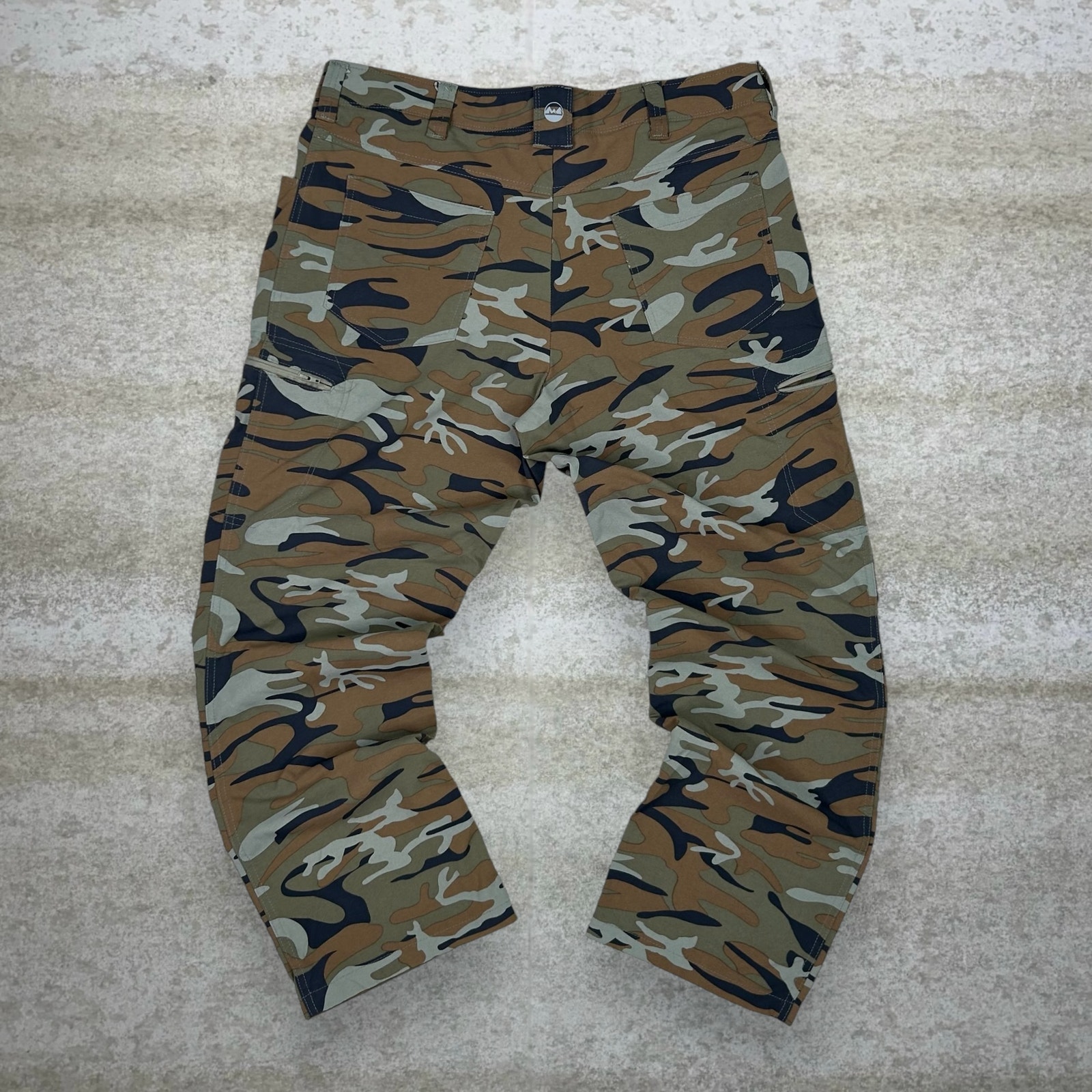 Wrangler Camo Hiking Pants Baggy Wide Leg Fit Cargos Woodland Polyester
