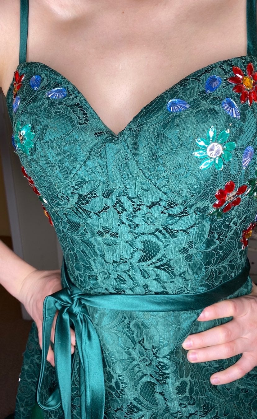 A green wonderful evening dress