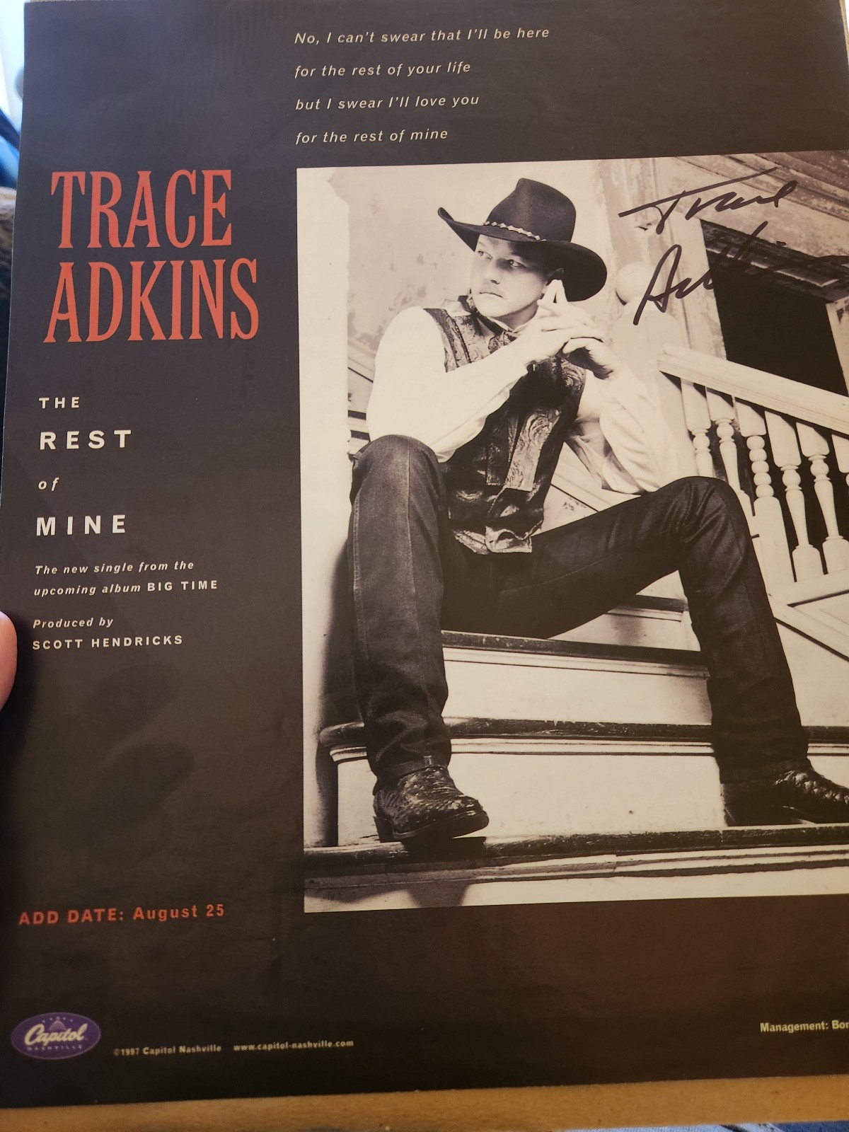 11×18 Trace Adkins handsigned magazine photo