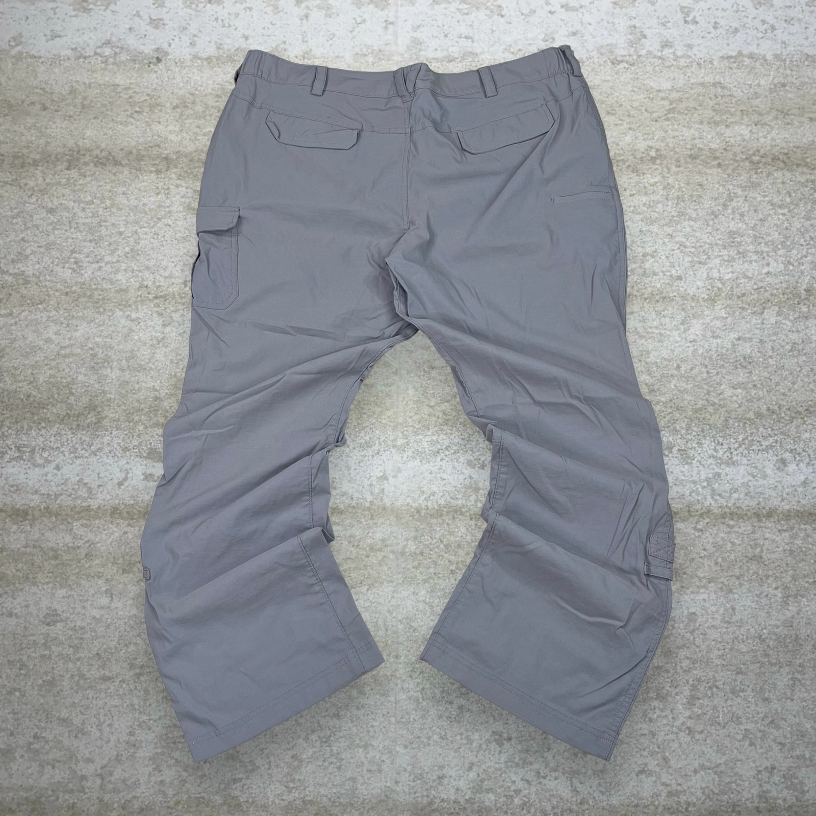 Duluth Trading Hiking Pants Grey Relaxed Fit Cargos