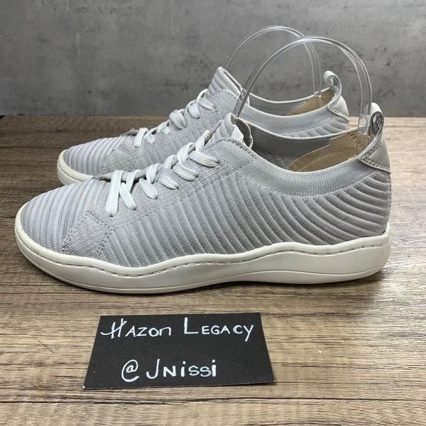 Lucky Brand~Women's~”Shannia”~Casual Heather Gray Sneakers~Size 7.5M.