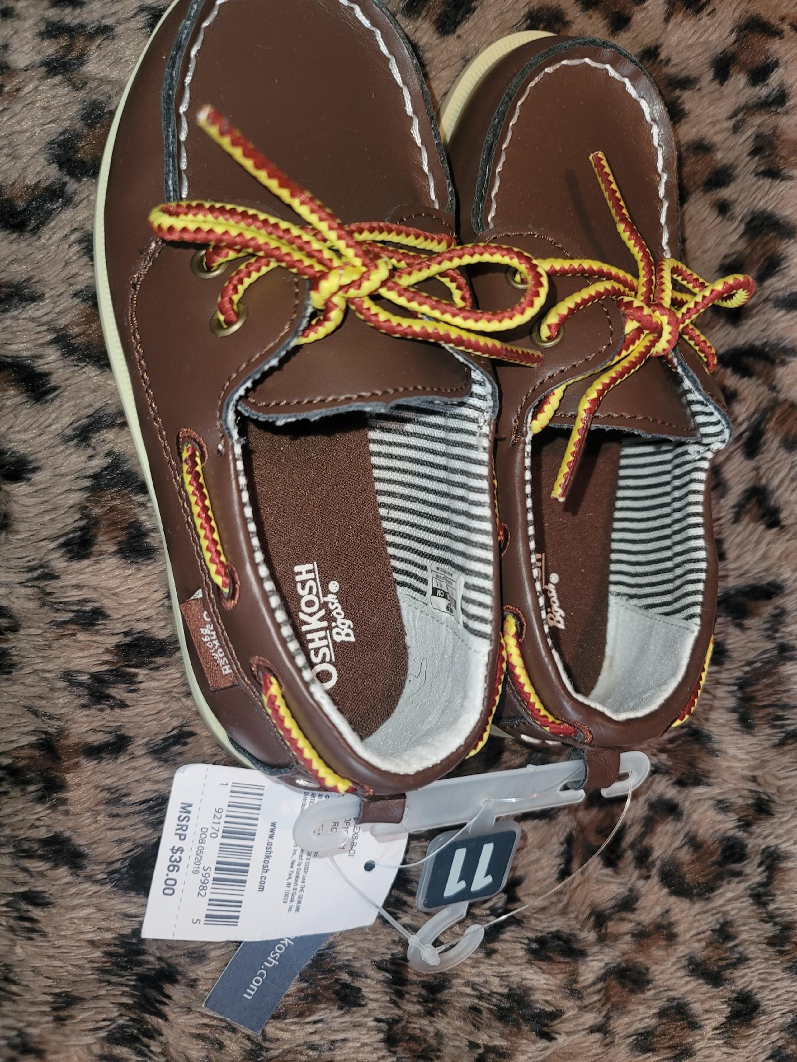 Boy's Oshkosh B'gosh size 11