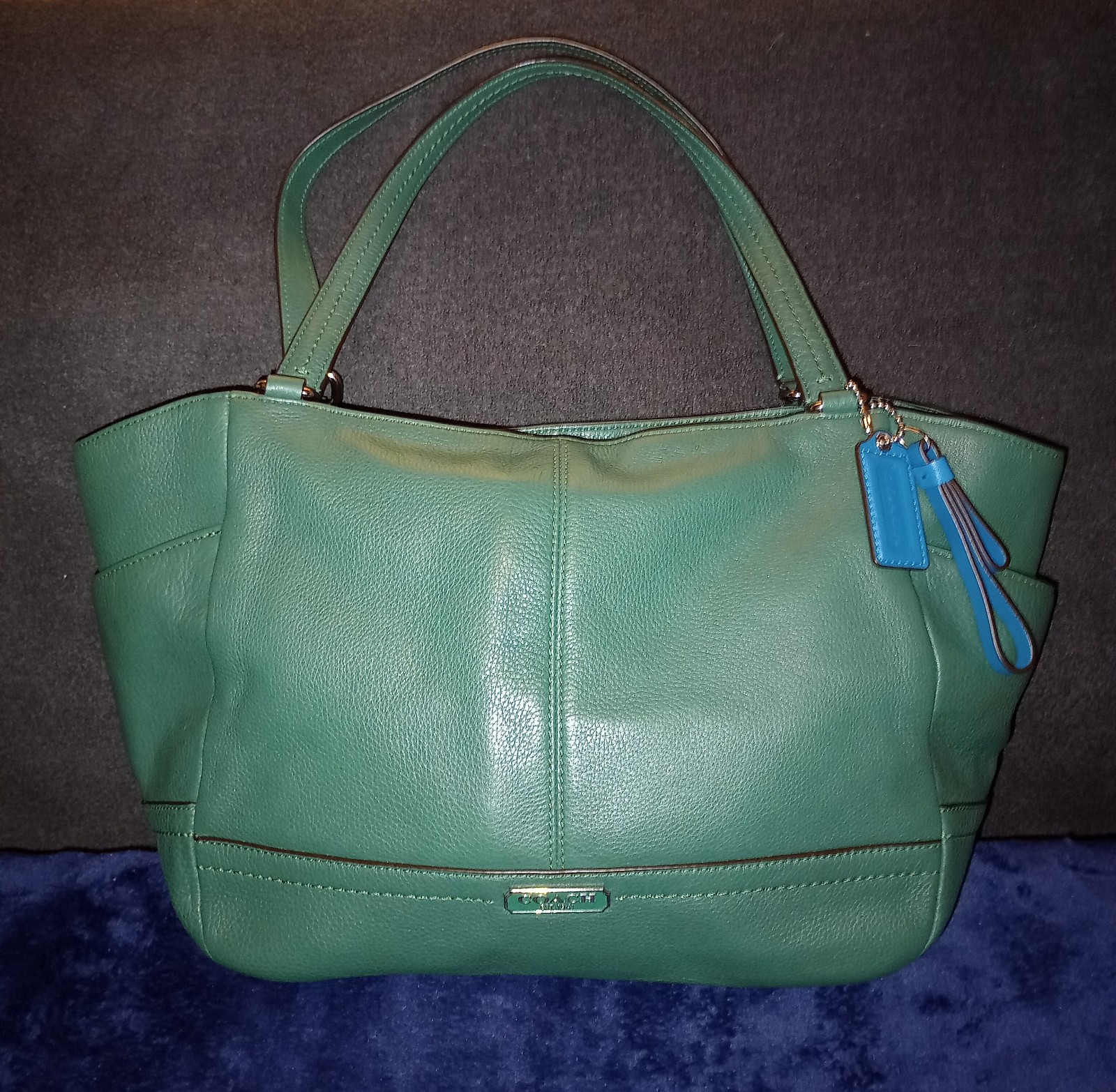 EUC Coach Park Leather Pebbled Leather Carrie Tote Hunter Green