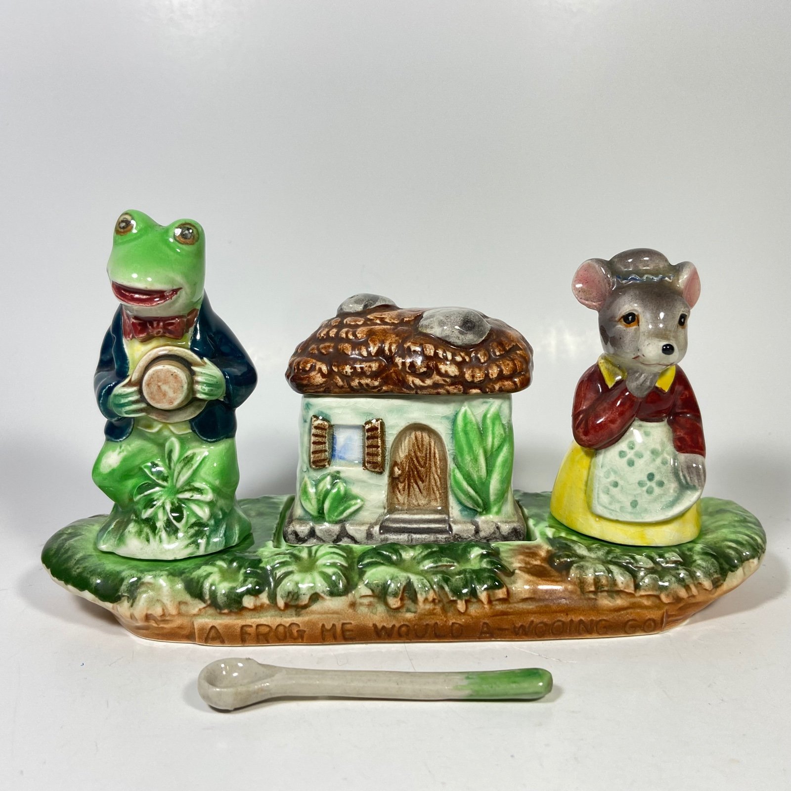 Vintage Shafford “A Frog He Would A-Wooing Go” Salt & Pepper Shakers -READ DESC.