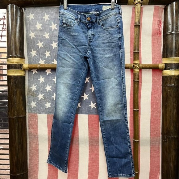 NWT Diesel 1pc Sandy Jeans