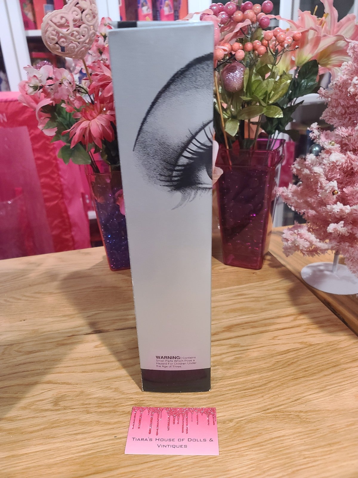 NEW! 1993 selling SILVER SCREEN FAO SCHWARZ LIMITED EDITION BARBIE!