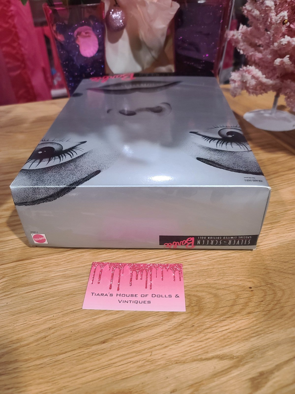 NEW! 1993 selling SILVER SCREEN FAO SCHWARZ LIMITED EDITION BARBIE!