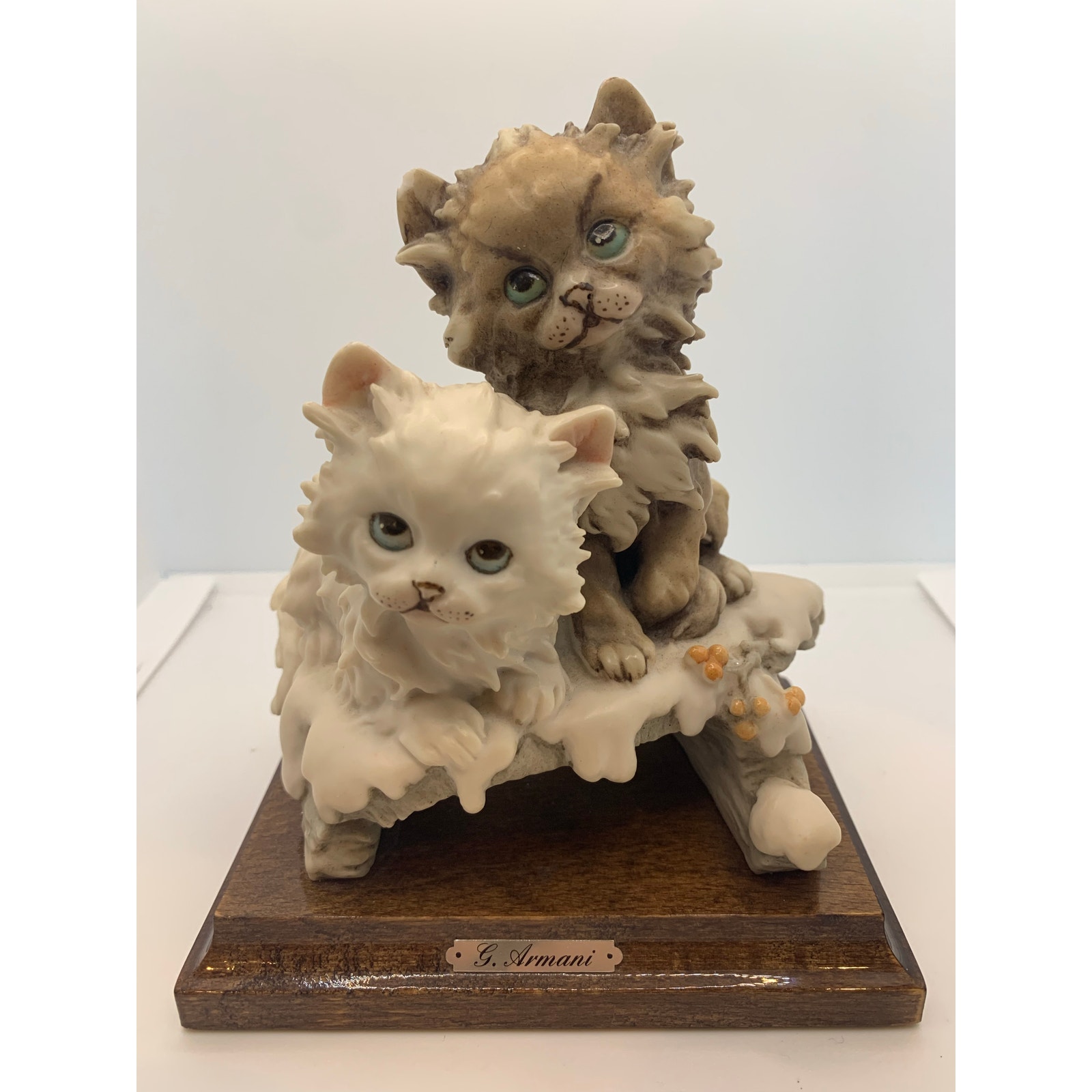 Vintage Giuseppe G. Armani 1984 Cat Kittens On Snow Figurine Florence Italy 6.5”