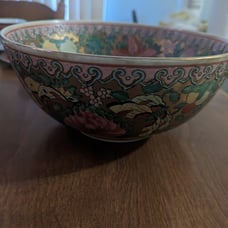 Rare Antique Chinese Bowl Marked Qianlong Decorated Inside And Outside