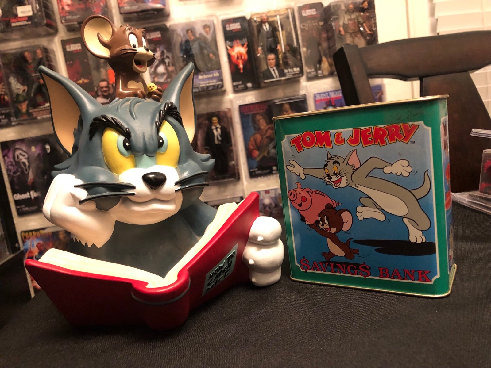 VINTAGE TOM & JERRY PIGGY BANK LOT
