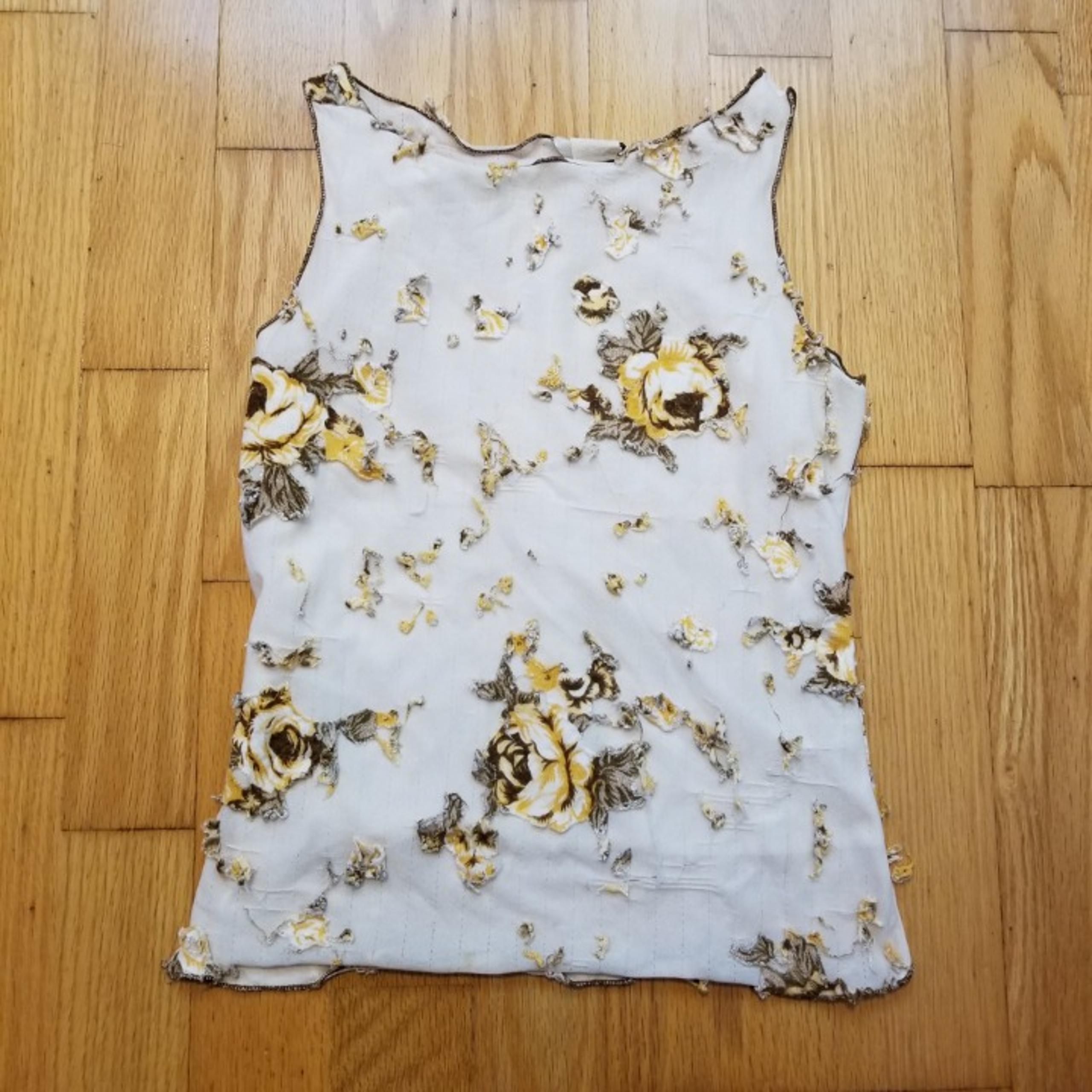 Cut Out Roses Tank Top