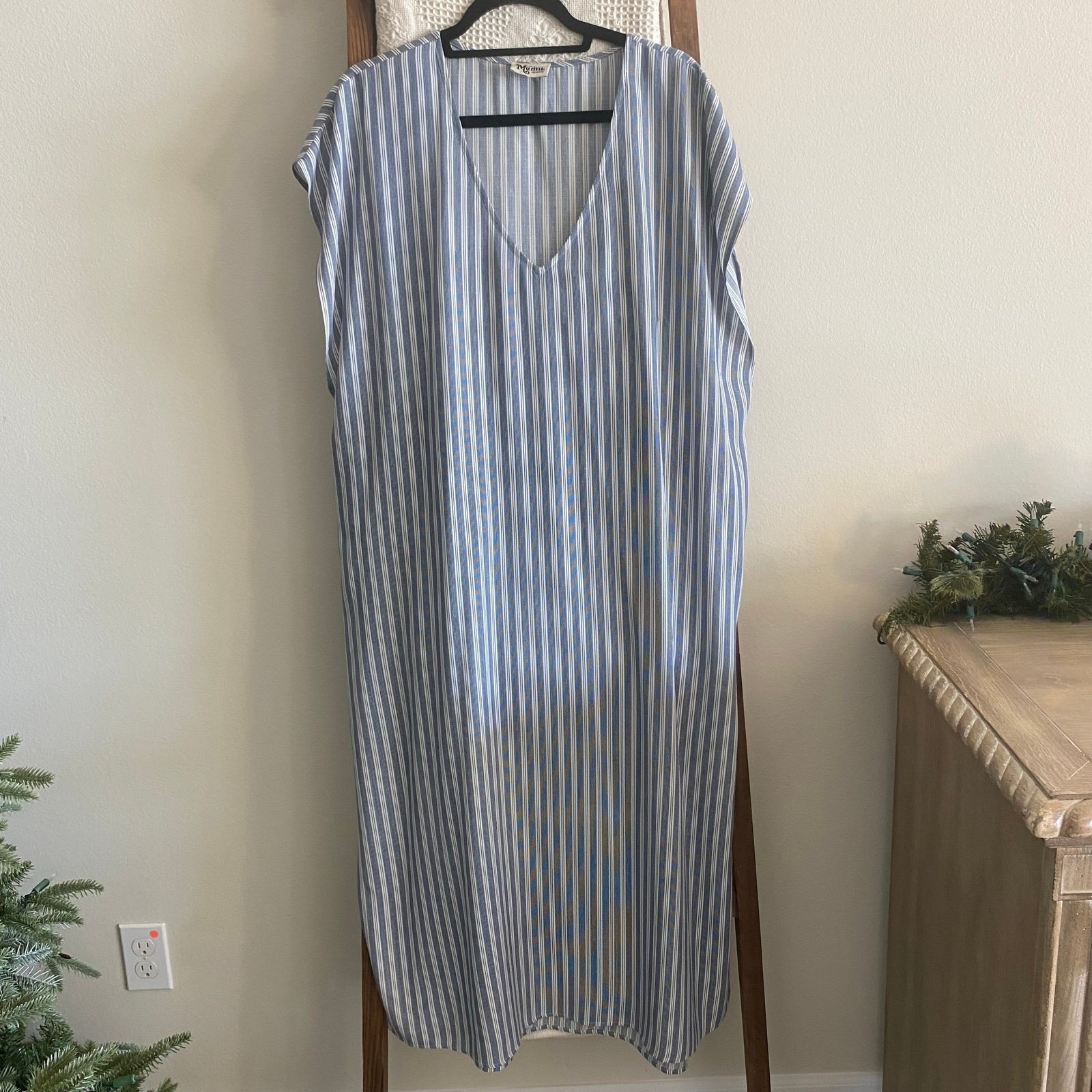 NWOT Show Me Your Mumu Blue & White Vertical Striped Resort Style Maxi Dress