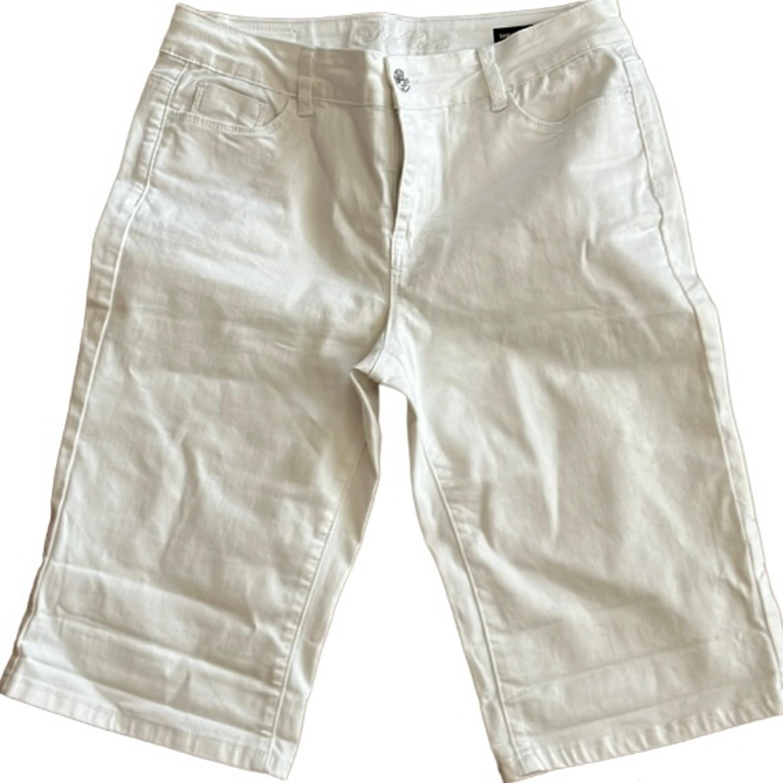 BUFFALO DAVID BITTON WOMENS WHITE SAMUELLA MID RISE BERMUDA SHORTS SIZE 8 / 29