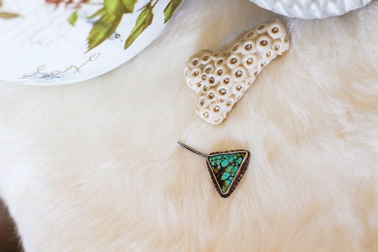 Turquoise triangle