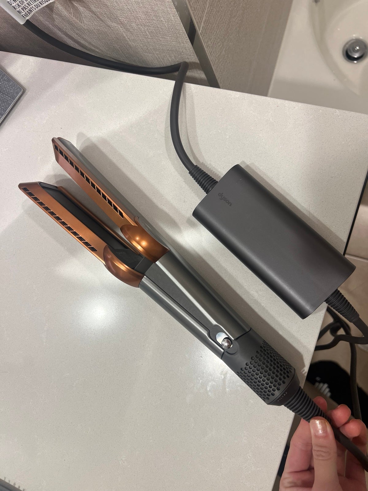 Dyson Airstrait Straightener