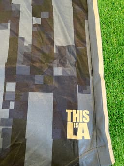 Item photo preview #5