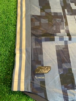 Item photo preview #6